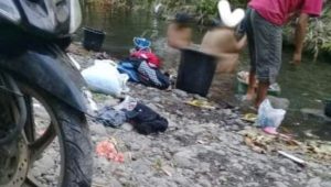 Foto Wanita Mandi Telanjang di Sungai Picu Keributan antar-Warga ...