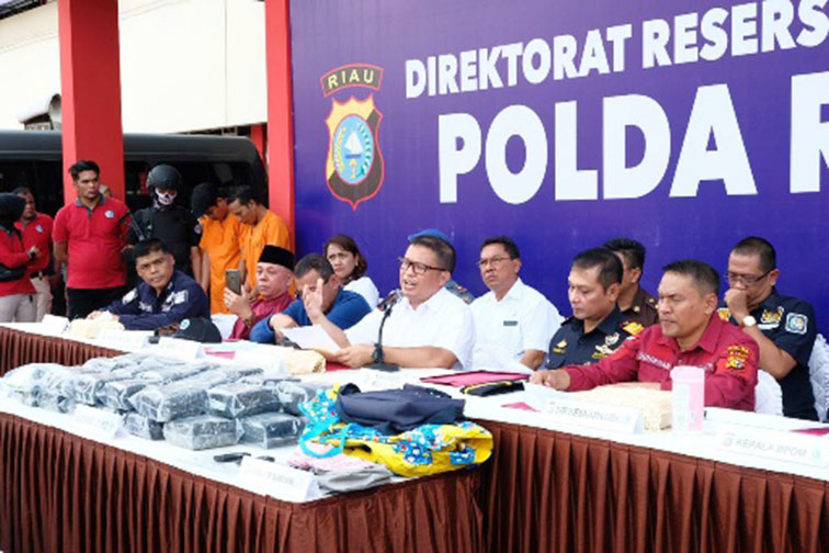 Polda Riau Gagalkan Penyelundupan 35 Kg Sabu Dari Malaysia Patrolipost 