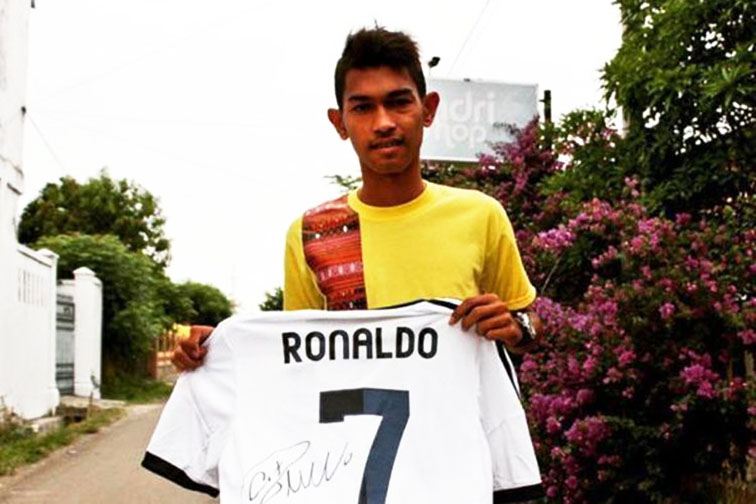 Tahu Martunis Lelang Jerseynya, Ini Reaksi Cristiano ...