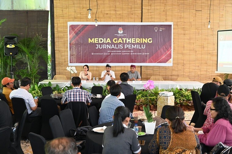 media gathering