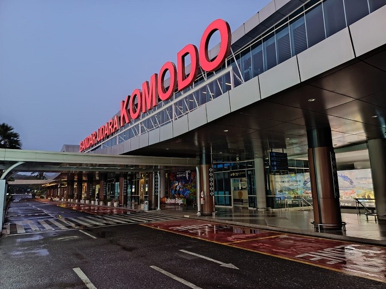 bandara komodo