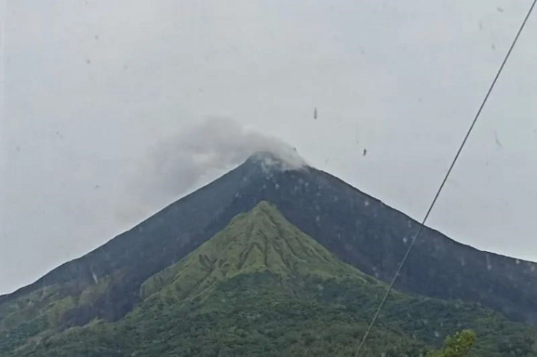 gunung karangetang