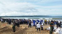 bersih pantai1