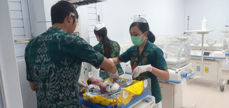 bayi dibuang