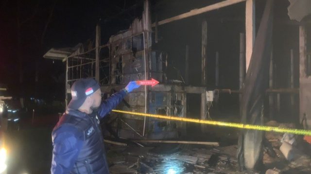 ayam terbakar