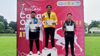 Sheldon saat naik panggung utama cabor lontar martil. (ist)