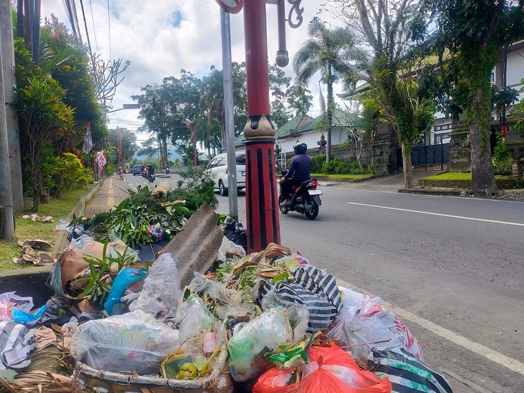 tumpukan sampah