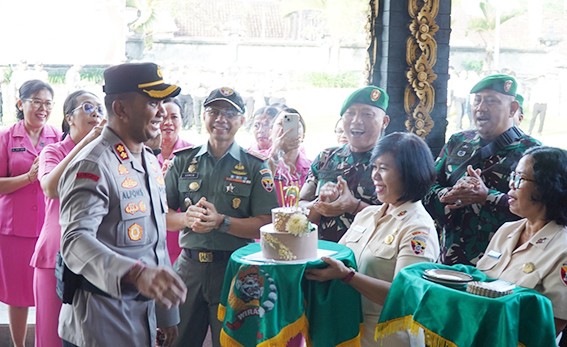 kejutan hut 2222222