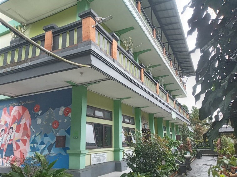 gedung smpn1