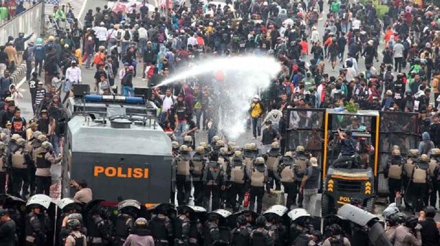 demo 28 agus1