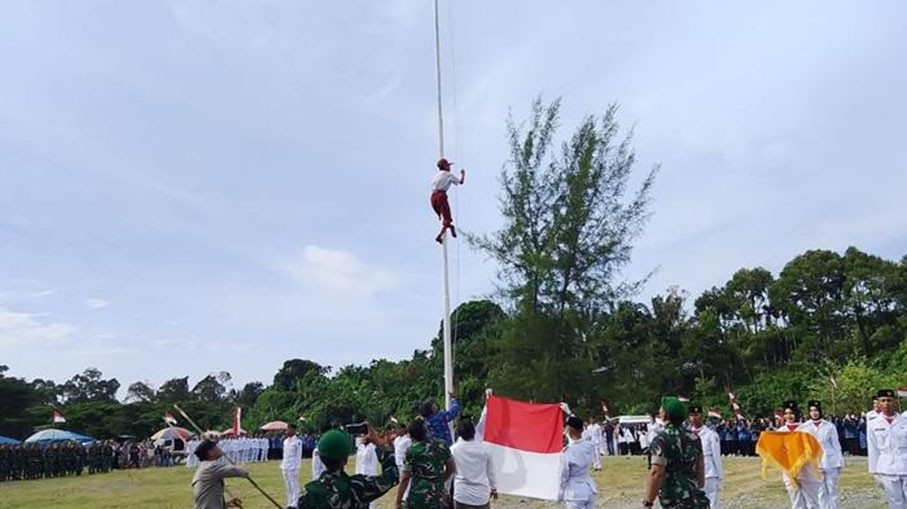 panjat tiang1