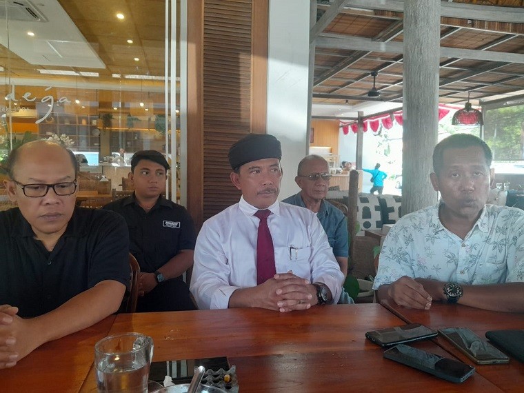 pengacara