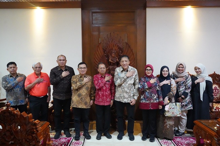 sekjen dikbud