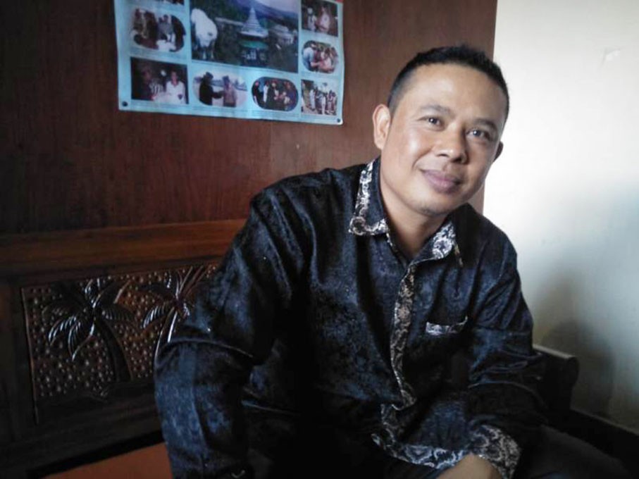 komang carles
