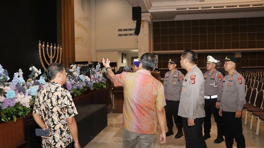 cek gereja1 cek gereja1