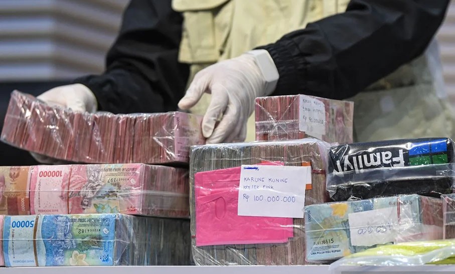 uang korupsi1