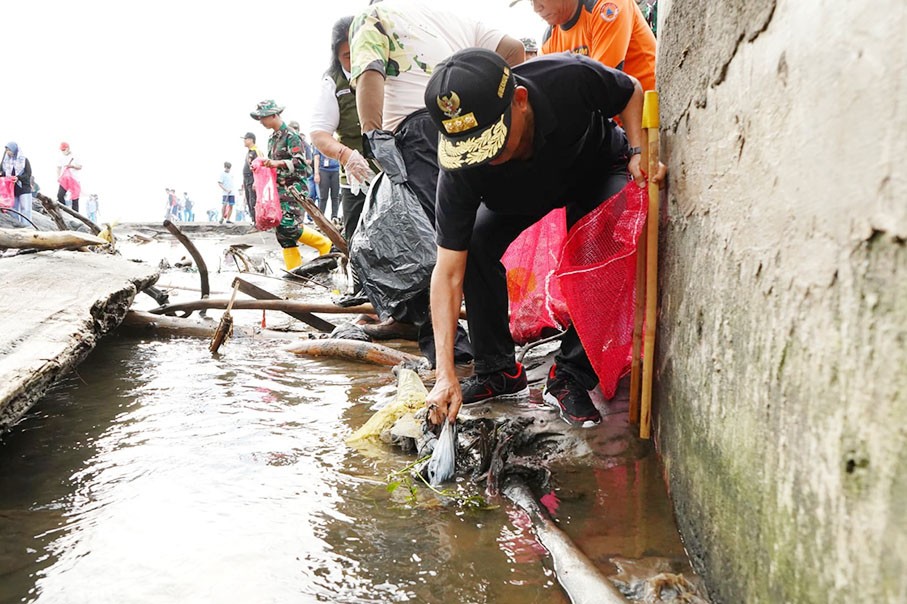 bersih sampah1