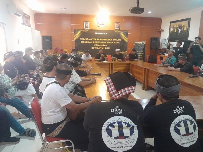 pedagang emas1