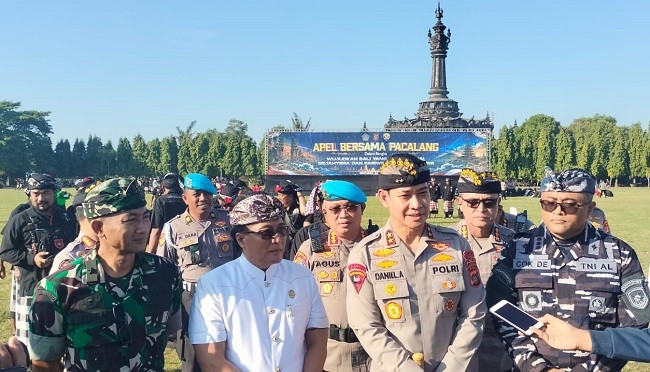 pecalang1