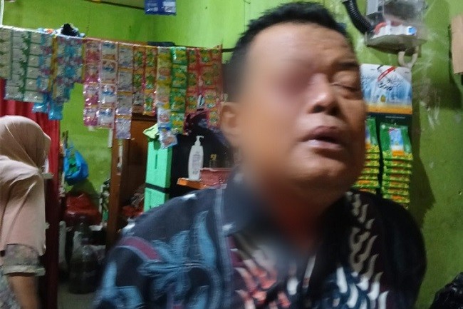 Pedagang korban kekerasan oleh pria tak dikenal. (ist)