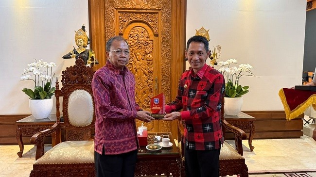 bupati wakatobi1 bupati wakatobi1