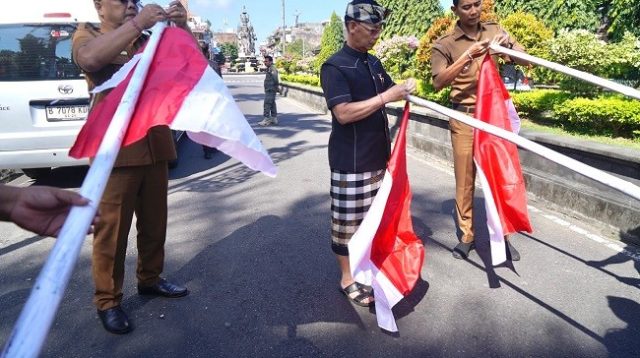 pasang bendera