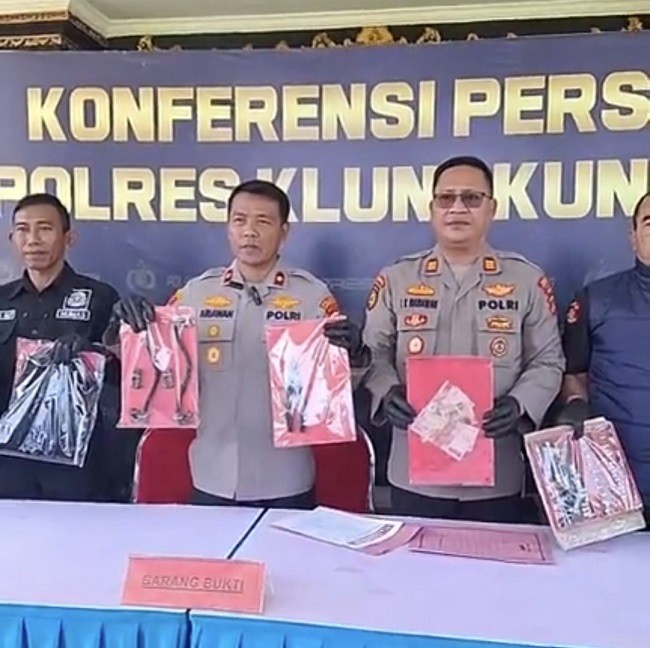 curi aki3 curi aki3