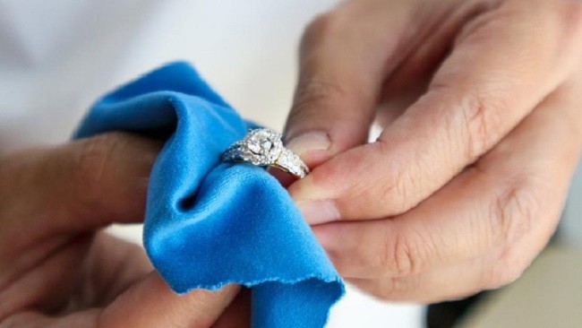 curi cincin1