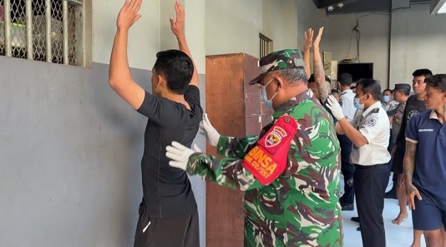 penggeledahan1