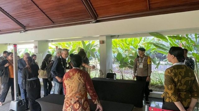 pintu masuk1