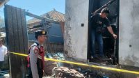 rumah terbakar1