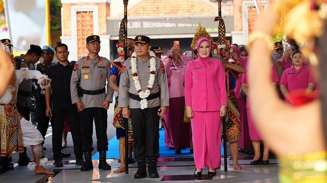 sambut kapolda1