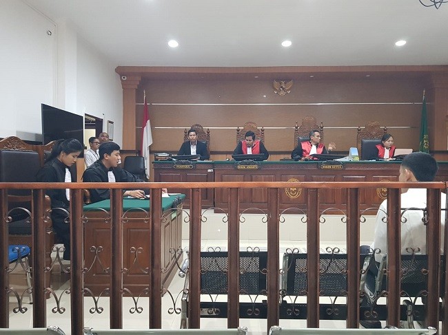 sidang colik sidang colik