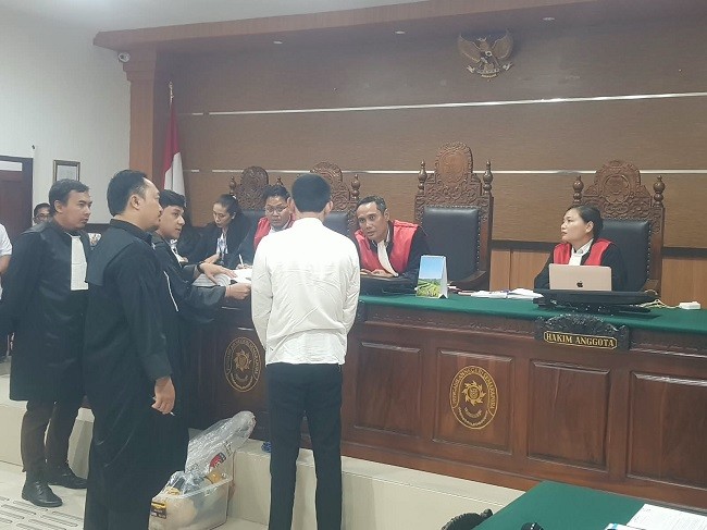 sidang colik2