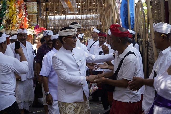 tiga karya tiga karya